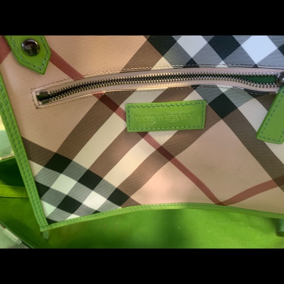 BURBERRY “All Over Perspex” Green Transparent PVC Tote Bag + Pouch - Picture 3 of 9
